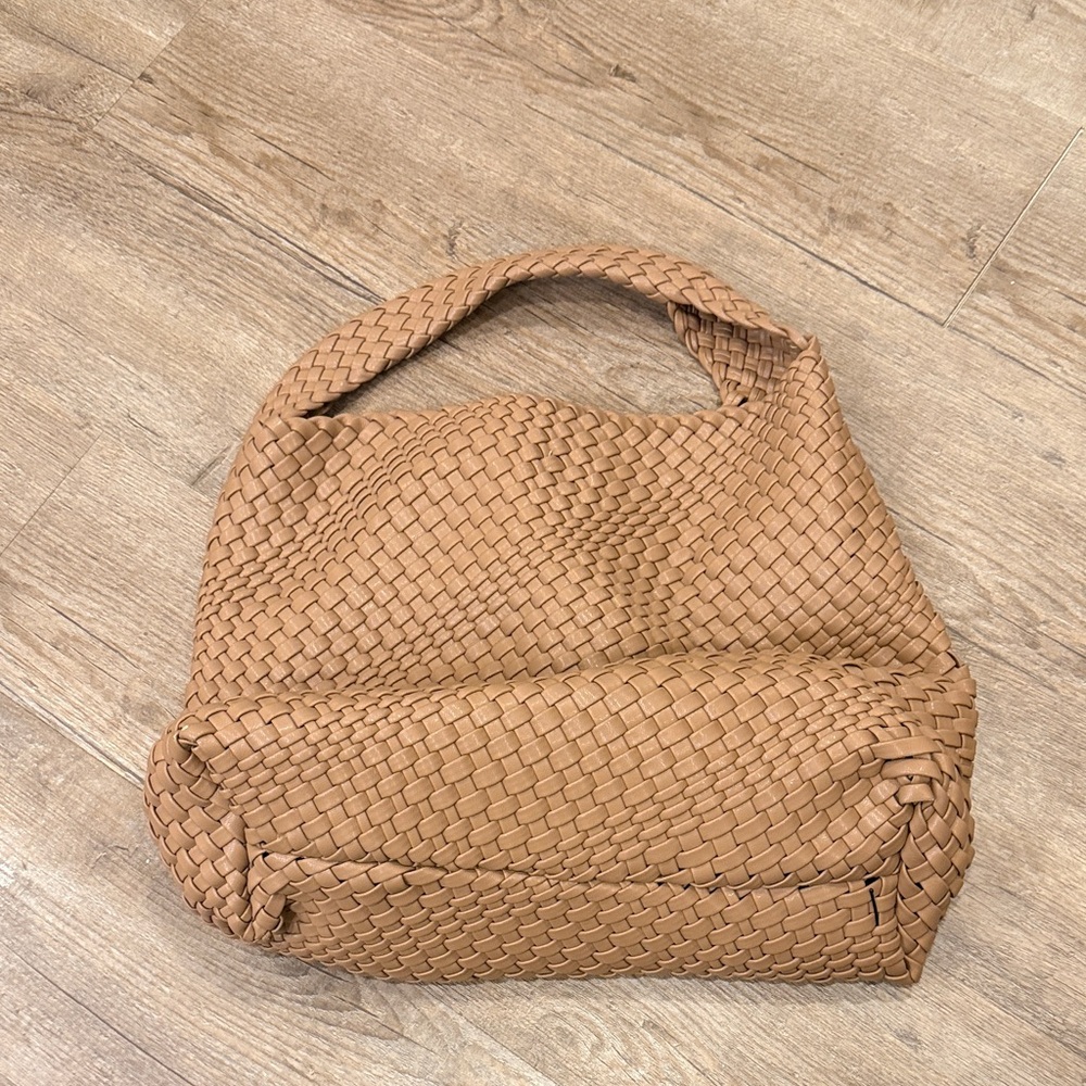 Elegant Tan Woven Women's Bag